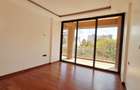 4 Bed Apartment with En Suite in Spring Valley - 3