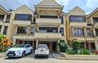 5 Bed House with En Suite in Lavington - 2