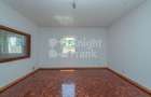 10 Bed House with Garden at Rosslyn Lone Tree - 12
