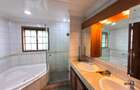 5 Bed Townhouse with En Suite in Runda - 12
