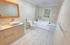5 Bed Townhouse with En Suite at Rossylin Lone Tree - 18