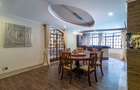 5 Bed House with En Suite in Ridgeways - 5