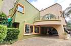 4 Bed Townhouse with En Suite in Riverside - 19