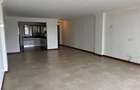 3 Bed Apartment with En Suite at 3Rd Parklands - 15