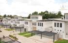 5 Bed House with En Suite in Runda - 1