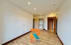 3 Bed Apartment with En Suite in Parklands - 7