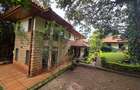 5 Bed Townhouse with En Suite at Rossylin Lone Tree - 14
