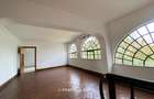 4 Bed House with Garden in Nyari - 5