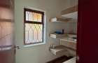 5 Bed Townhouse with En Suite in Runda - 7