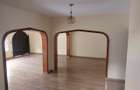 5 Bed Townhouse with Backup Generator in Kilimani - 2