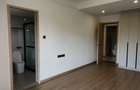 3 Bed Apartment with En Suite in Riverside - 12