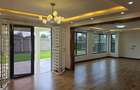 5 Bed Townhouse with En Suite at Paradise - 3