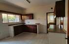 5 Bed Townhouse with En Suite in Kilimani - 6