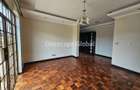 4 Bed House with En Suite in Rosslyn - 14