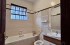 5 Bed Townhouse with En Suite in General Mathenge - 7