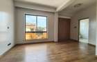 3 Bed Apartment in Valley Arcade - 1