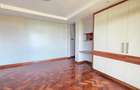 4 Bed Apartment with En Suite at Riverside Drive - 12