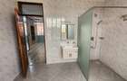 3 Bed House with En Suite at - 13