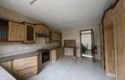 4 Bed House with En Suite at Grevillea - 12