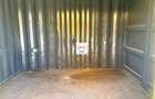 60 ft² Shop with Fibre Internet at Base - 11