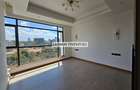 4 Bed Apartment with En Suite in Riverside - 3