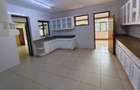 6 Bed House with En Suite in Nyari - 8