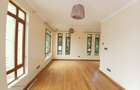 5 Bed Townhouse with En Suite at Lavington Green - 17