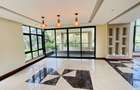 5 Bed Villa with En Suite in Spring Valley - 7