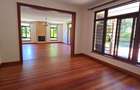 5 Bed Townhouse with En Suite at Lavington Green - 8