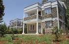 3 Bed Townhouse with En Suite at Karen Hills - 2