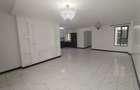 4 Bed Apartment with En Suite in Parklands - 3