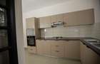 4 Bed Townhouse with En Suite at National Park - 19