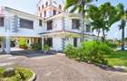 10 Bed House with En Suite in Shanzu - 5
