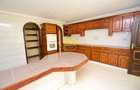 5 Bed Villa with En Suite in Riverside - 5