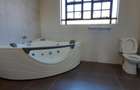 4 Bed Townhouse with En Suite at Lavington - 8