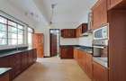4 Bed Townhouse with En Suite in Spring Valley - 5