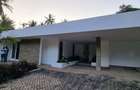 3 Bed Villa with En Suite at Aloo Drive - 2