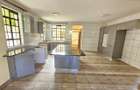 5 Bed Townhouse with En Suite in Kyuna - 2