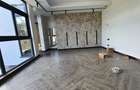 5 Bed House with En Suite in Nyari - 15