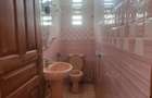 5 Bed House with En Suite in Kamakis - 10
