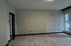 3 Bed Apartment with En Suite in Riverside - 8