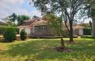 5 Bed House with En Suite in Runda - 2