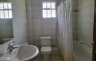 5 Bed House with En Suite in Runda - 10