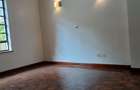 3 Bed Apartment with En Suite in Upper Hill - 8