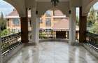5 Bed Villa with En Suite at Karen Close - 4
