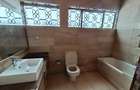 5 Bed Townhouse with En Suite in Kilimani - 12