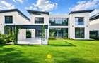 5 Bed House with En Suite in Runda - 1