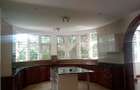 6 Bed House at Rosslyn Lone Tree - 7