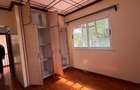 4 Bed Villa with En Suite at Lavington - 16