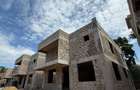4 Bed House with En Suite at Greenwood Drive - 5